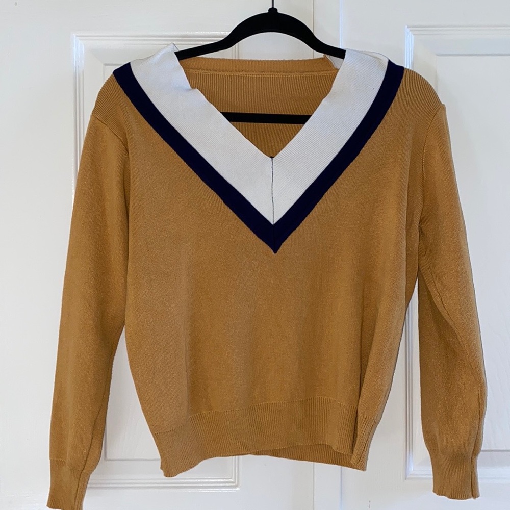 NWOT UO Mustard Yellow Beige V Neck Knit Sweater